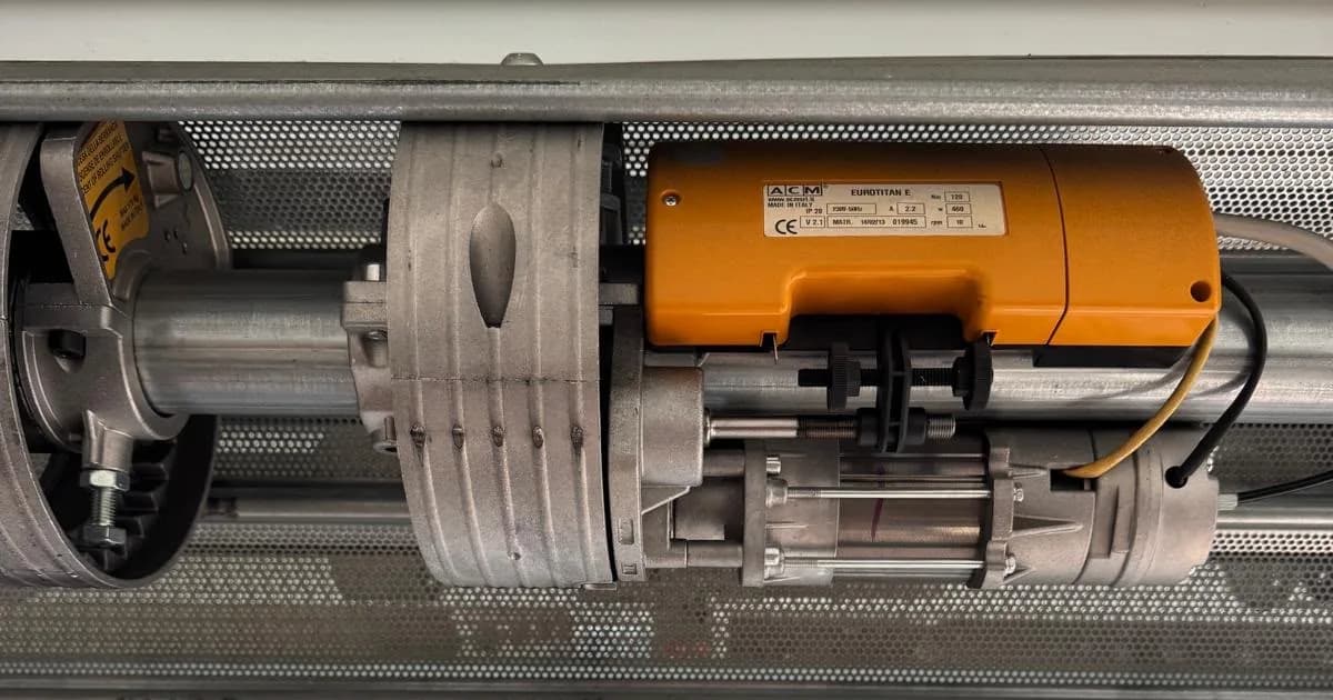 Changement de moteur de rideau métallique : guide complet